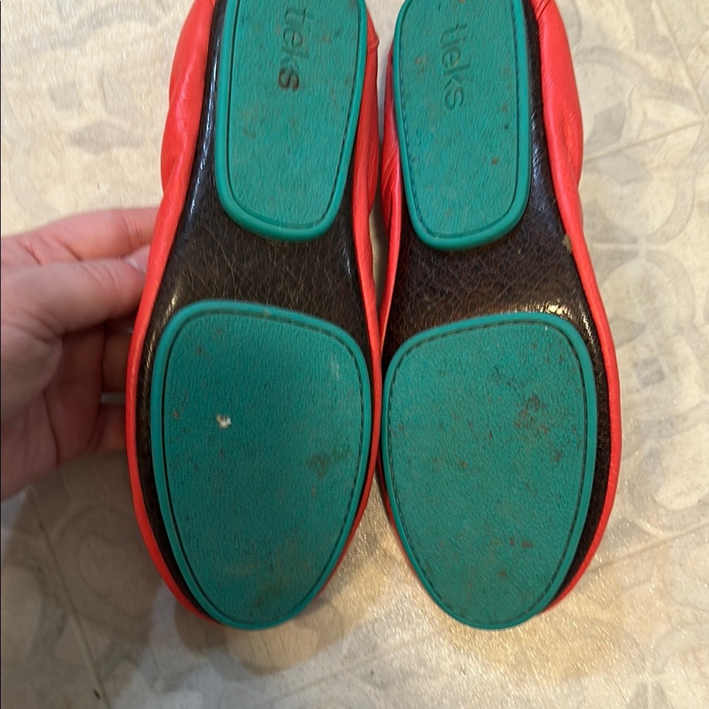 Limited edition poppy Tieks Ballet Flats - Picture 2 of 6